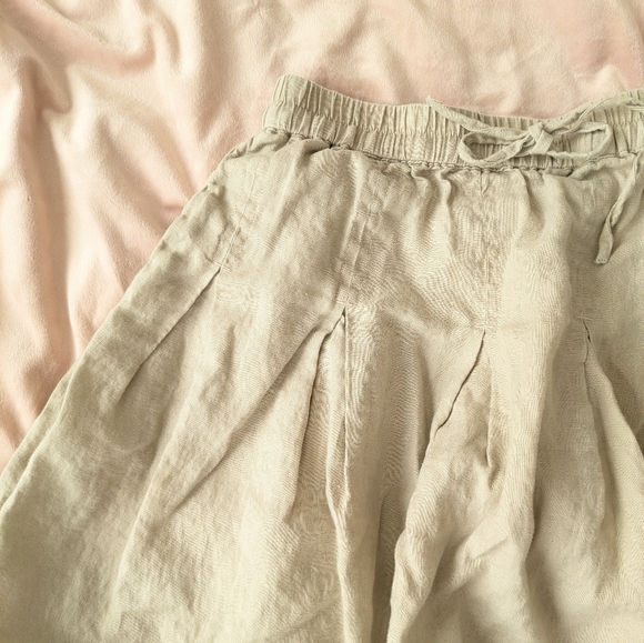 Grae Cove Pleated Skirt - Size S - Picture 2 of 10